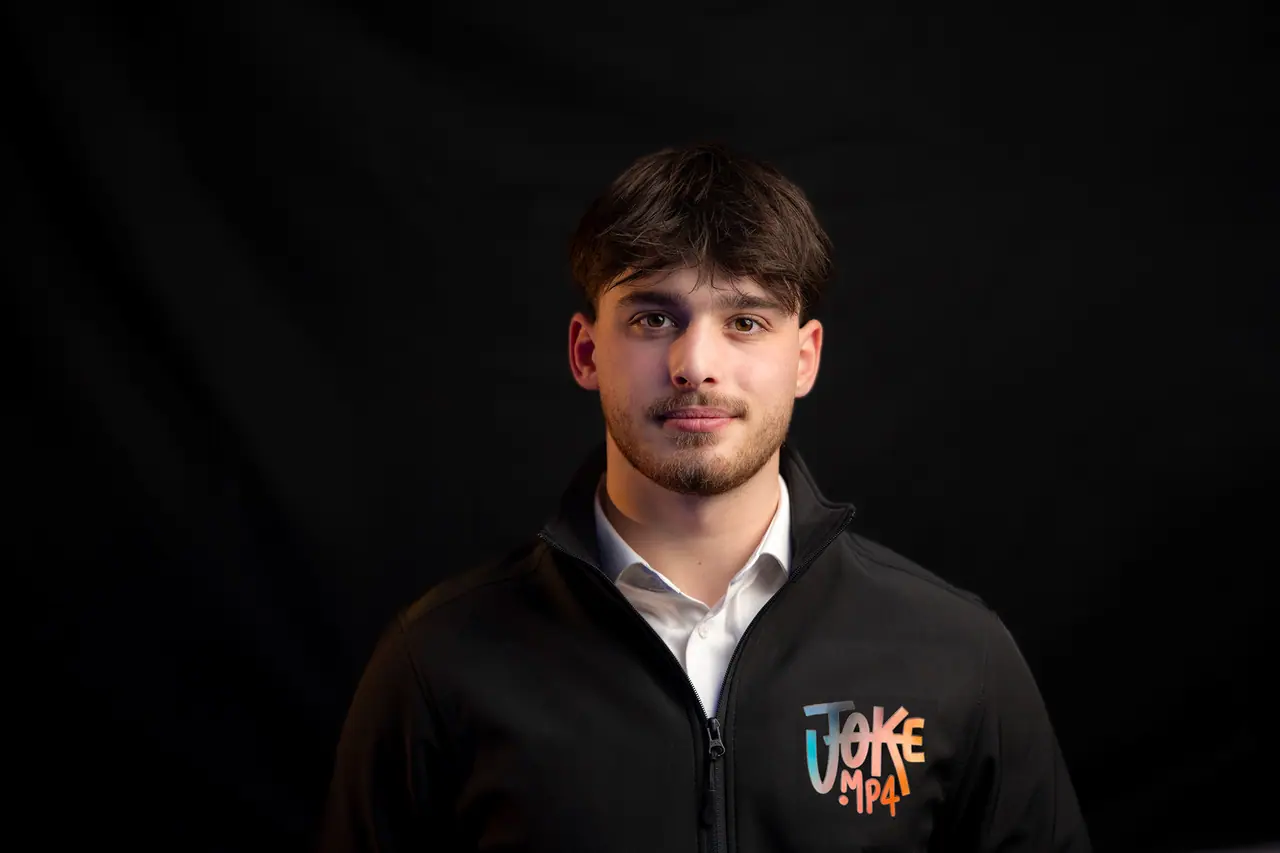 Joshua Kahn, fondateur de Joke MP4, photographe et vidéaste