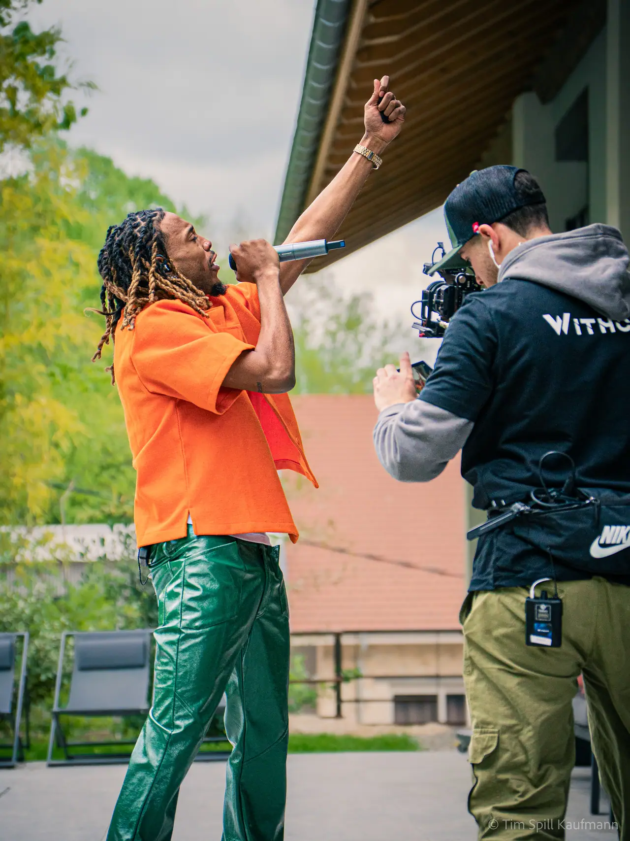 Tournage d’un clip : un vidéaste de Joke MP4 filme un artiste